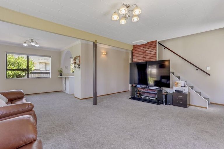 Photo of property in 206 Grimseys Road, Redwood, Christchurch, 8051
