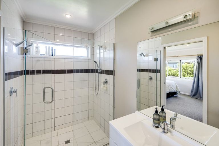 Photo of property in 5 Sheehan Street, Bay View, Napier, 4104