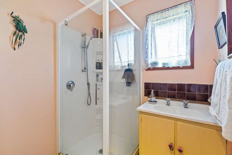 Photo of property in 146a Parkhurst Road, Parakai, 0830