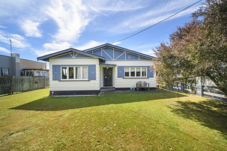 Photo of property in 12 Montagu Street, Feilding, 4702