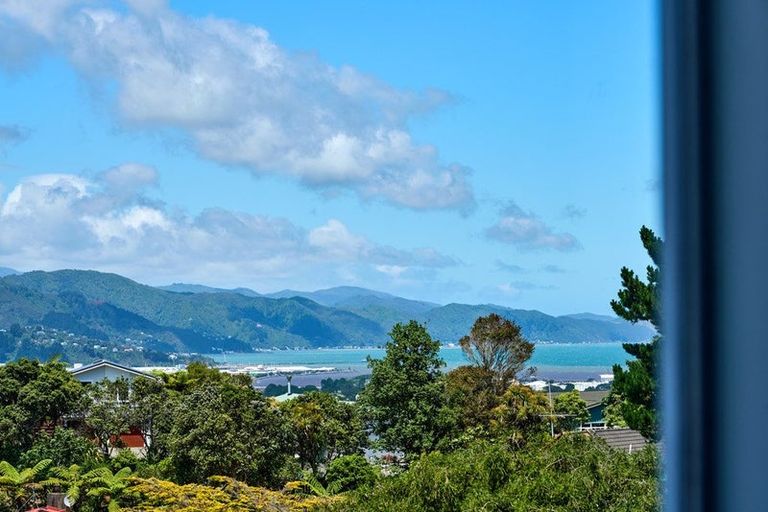 Photo of property in 26b Viewmont Drive, Harbour View, Lower Hutt, 5010