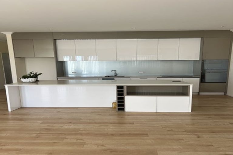 Photo of property in 12 Te Awa Place, Red Beach, 0932