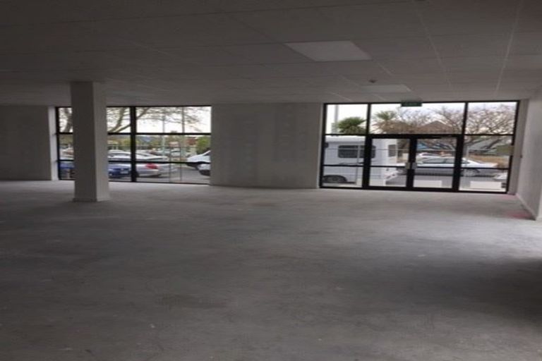 Photo of property in 1 Shirley Road, Parau, Auckland, 0604