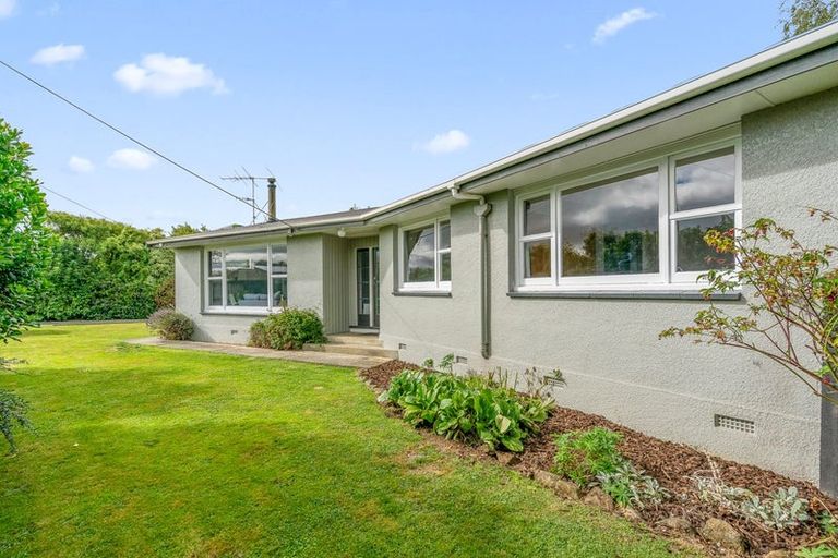 Photo of property in 2 Ballantrae Street, Wallacetown, 9816