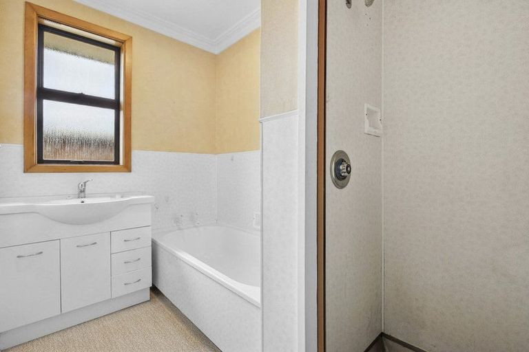 Photo of property in 10 Weir Street, Green Island, Dunedin, 9018