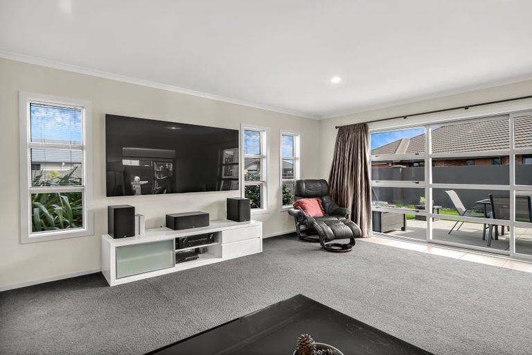Photo of property in 9 Majestic Way, Kelvin Grove, Palmerston North, 4414