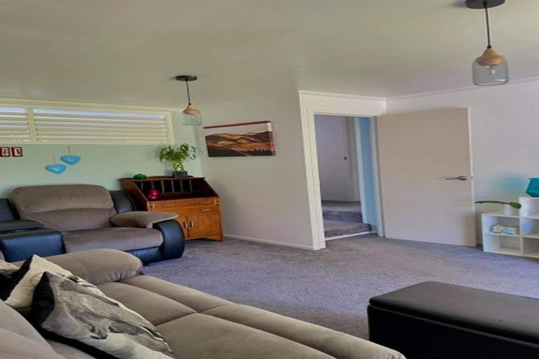 Photo of property in 6 Shearwater Street, One Tree Point, 0118