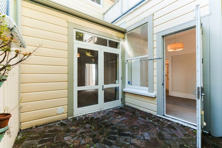 Photo of property in 330 Tinakori Road, Thorndon, Wellington, 6011