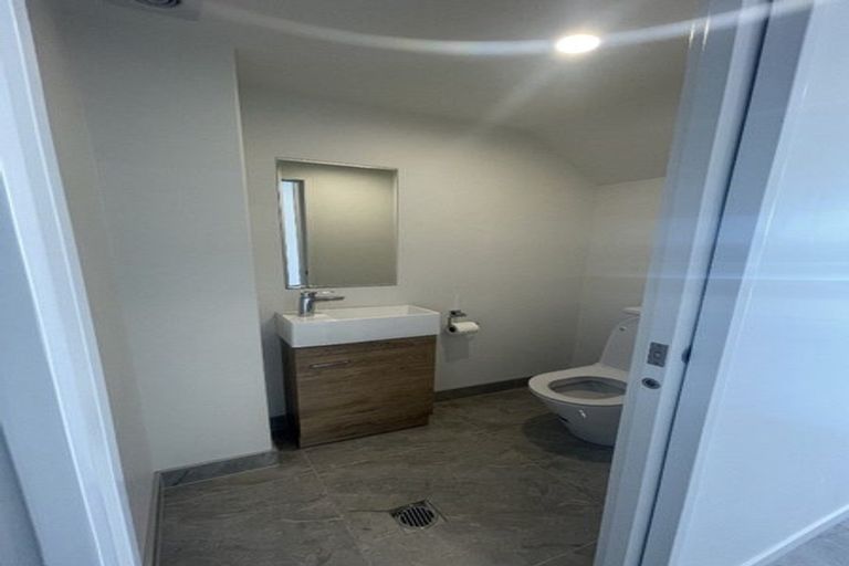 Photo of property in 7/1 Sylvan Crescent, Te Atatu South, Auckland, 0610