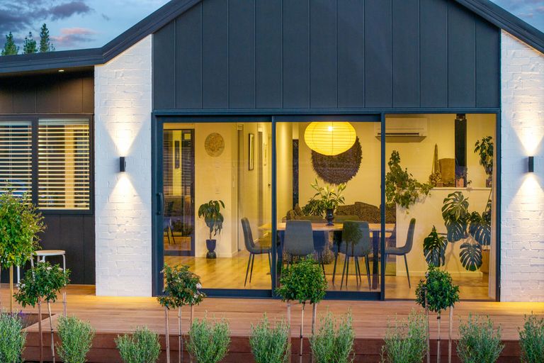 Photo of property in 21 Pollock Street, Alexandra, 9320