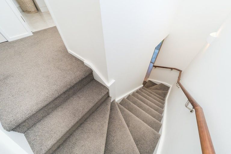 Photo of property in 6 Silkwood Place, Fitzherbert, Palmerston North, 4410