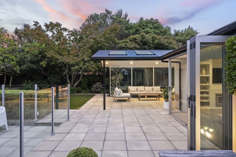 Photo of property in 89b Memorial Avenue, Ilam, Christchurch, 8053