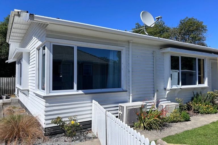 Photo of property in 9 Piko Crescent, Riccarton, Christchurch, 8041