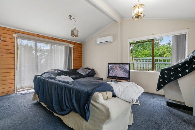 Photo of property in 80 Eugenia Rise, Totara Heights, Auckland, 2105