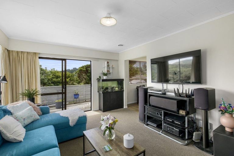 Photo of property in 32 Kingsley Street, Stokes Valley, Lower Hutt, 5019