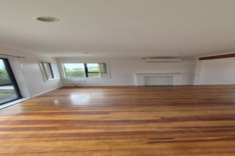 Photo of property in 3 Owens Road, Waiuku, 2123