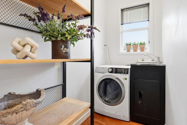 Photo of property in 27 Alfred Street, Fairfield, Hamilton, 3214