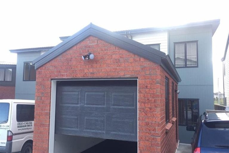 Photo of property in 30 Mahalo Avenue, Wiri, Auckland, 2104