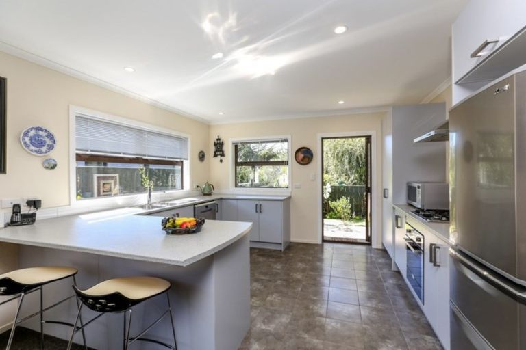 Photo of property in 44 Magnolia Drive, Westown, New Plymouth, 4310