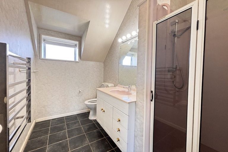 Photo of property in 1/363 Memorial Avenue, Burnside, Christchurch, 8053