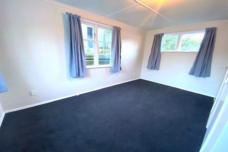 Photo of property in 204 George Street, Stokes Valley, Lower Hutt, 5019