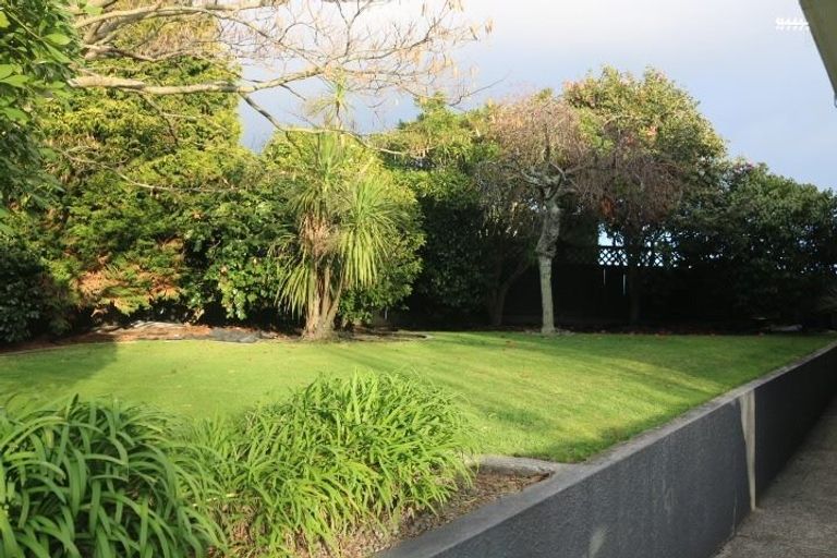 Photo of property in 30 Churchill Avenue, Hokowhitu, Palmerston North, 4410