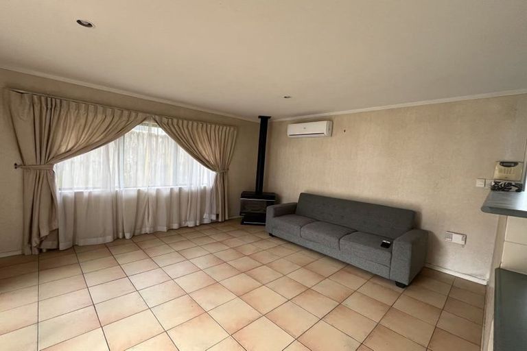 Photo of property in 2/15 Dunn Place, Farm Cove, Auckland, 2010