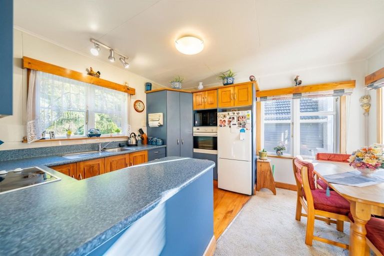 Photo of property in 44 Sunny Grove, Wainuiomata, Lower Hutt, 5014