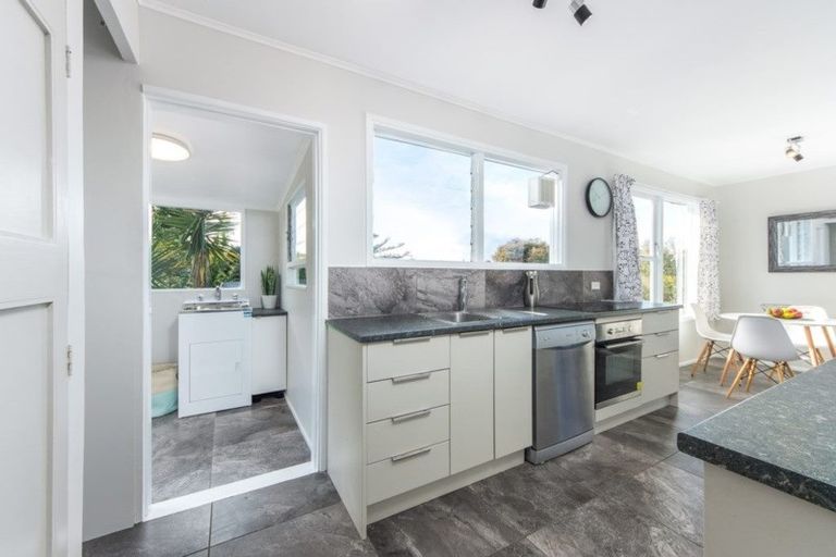 Photo of property in 147 Rangatira Road, Beach Haven, Auckland, 0626