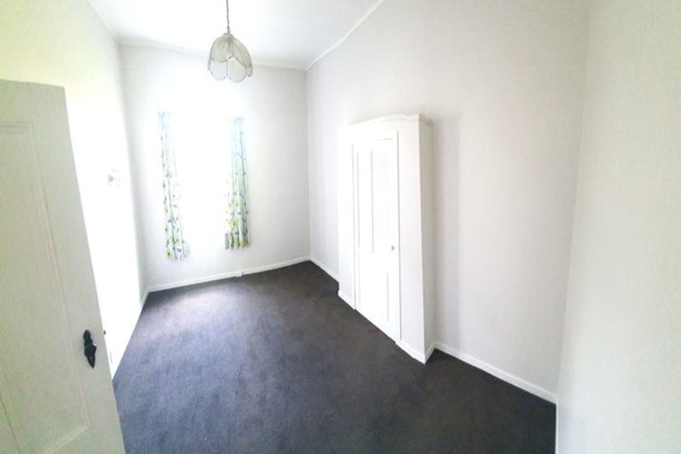 Photo of property in 10 Chesterton Street, Johnsonville, Wellington, 6037