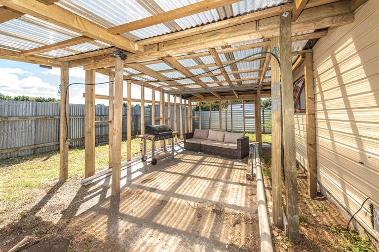 Photo of property in 16 Waitai Street, Castlecliff, Whanganui, 4501