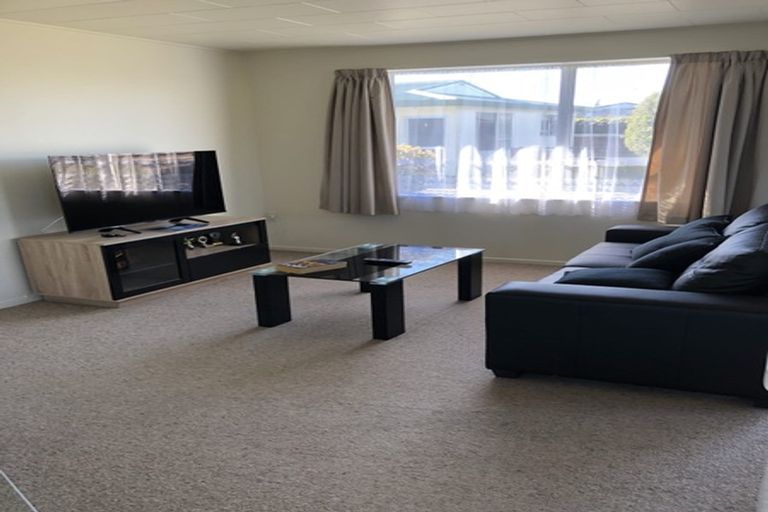 Photo of property in 5 Porritt Place, Tamatea, Napier, 4112