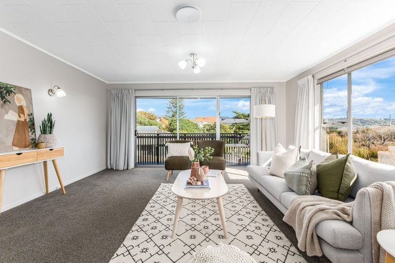 Photo of property in 5 Romesdale Road, Papakowhai, Porirua, 5024