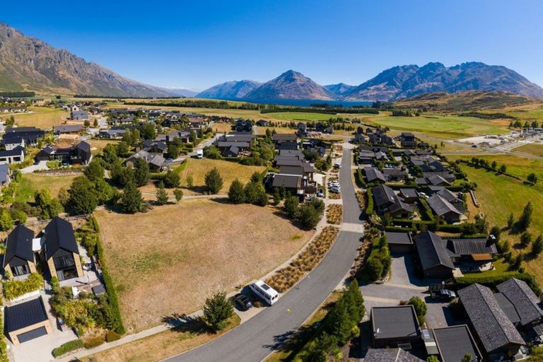 Photo of property in 25 Rannoch Drive, Jacks Point, Queenstown, 9371