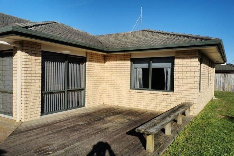 Photo of property in 19 Cate Road, Rototuna, Hamilton, 3210