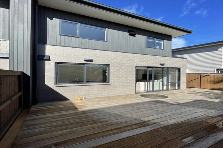 Photo of property in 4 Finesse Lane, Bucklands Beach, Auckland, 2012