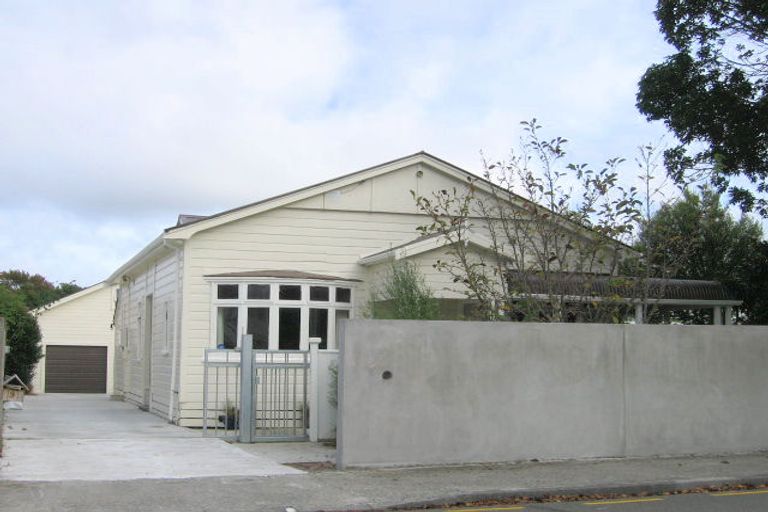 Photo of property in 9 Military Road, Boulcott, Lower Hutt, 5010