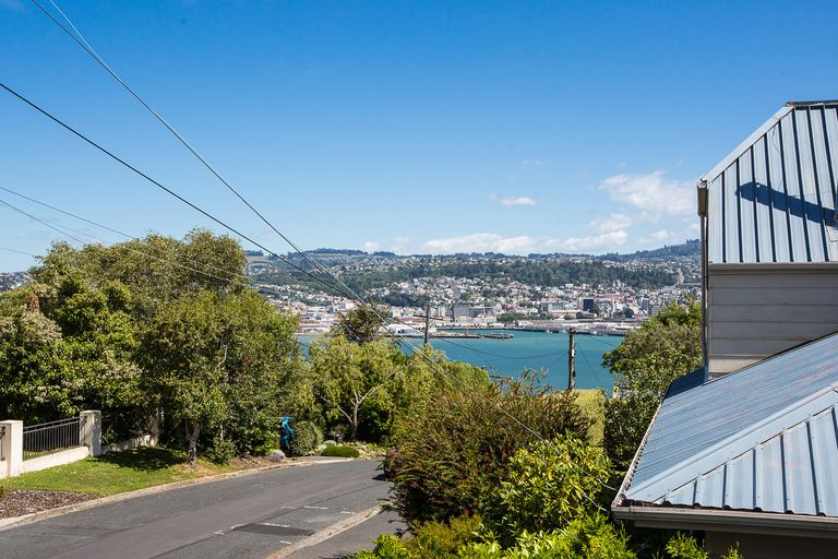 Photo of property in 2 Challis Street, Vauxhall, Dunedin, 9013