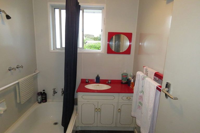 Photo of property in 19 Nevis Crescent, Grasmere, Invercargill, 9810