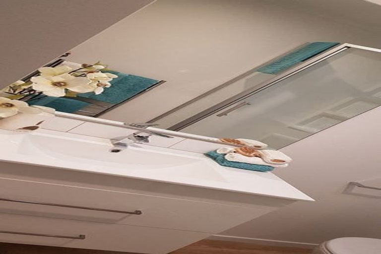 Photo of property in 3/9 Surrey Street, Tawa, Wellington, 5028