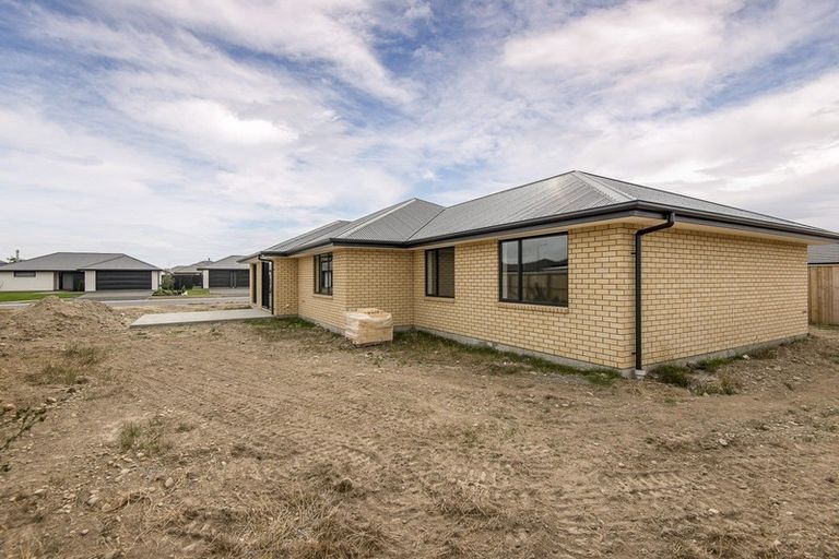 Photo of property in 16 Fairbairn Road, Rolleston, 7614