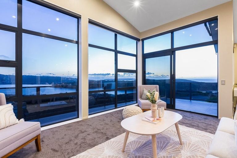 Photo of property in 6 Seascape View, Paremata, Porirua, 5024