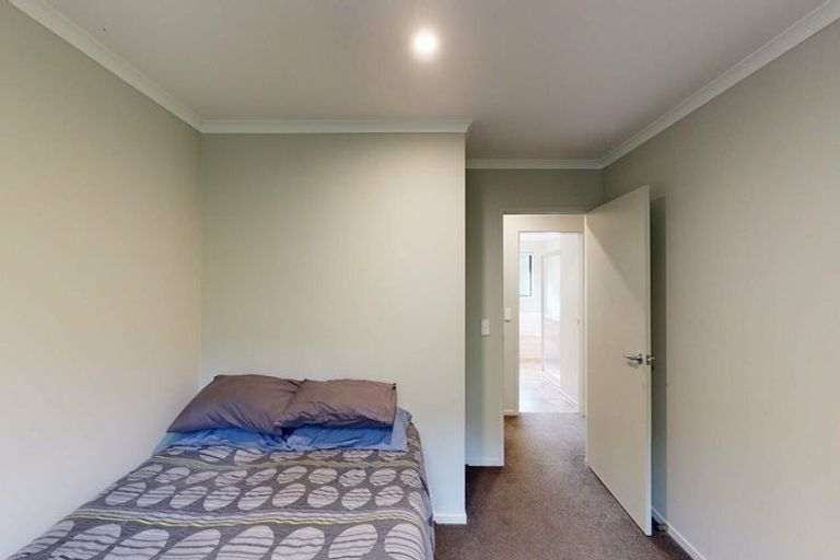 Photo of property in 31 Mooring Close, Whitby, Porirua, 5024