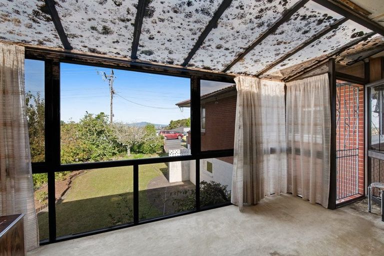 Photo of property in 38 Sunset Road, Unsworth Heights, Auckland, 0632