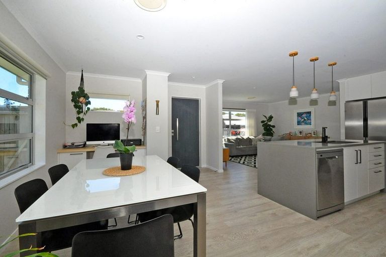 Photo of property in 9 Magnolia Lane, Kaukapakapa, Helensville, 0875