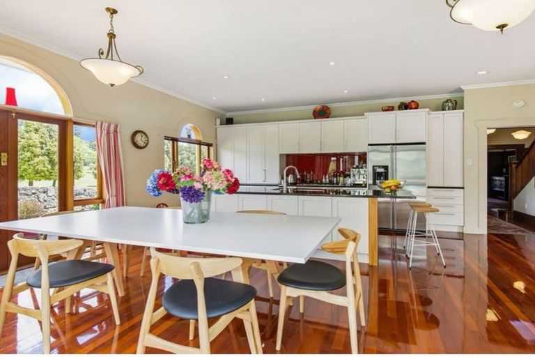 Photo of property in 200 Green Lane West, Greenlane, Auckland, 1051