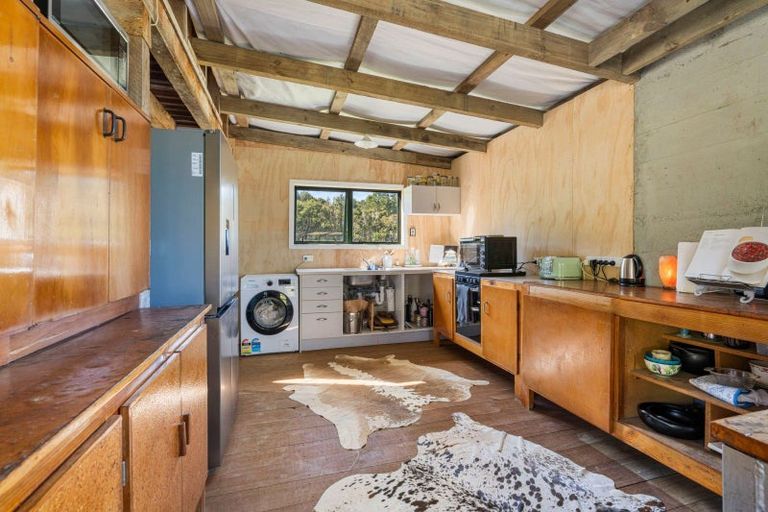 Photo of property in 957 Bull Road, Paparoa, 0193