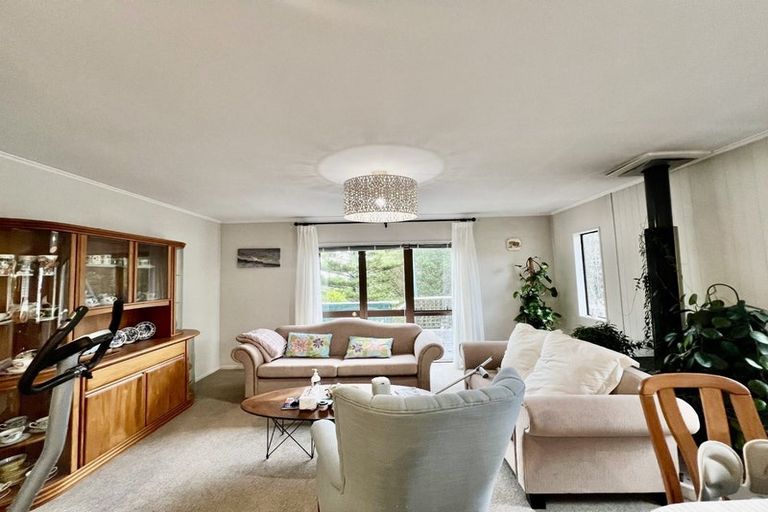 Photo of property in 2/260 Sunset Road, Windsor Park, Auckland, 0632