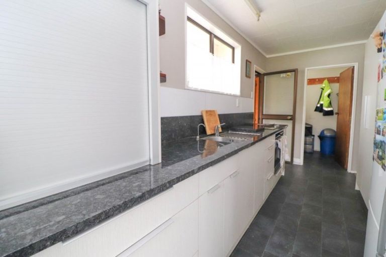 Photo of property in 18 Station Road, Puriri, Thames, 3578