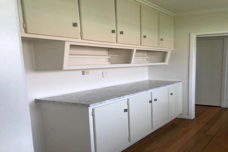 Photo of property in 1/2 Gordon Avenue, Milford, Auckland, 0620